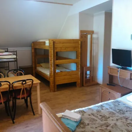 Kortsitalu Kuelalistemaja Проживание в семье Kopu (Viljandimaa)